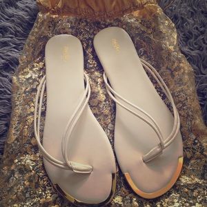 Massimo white gold plate flip flop size 9 new